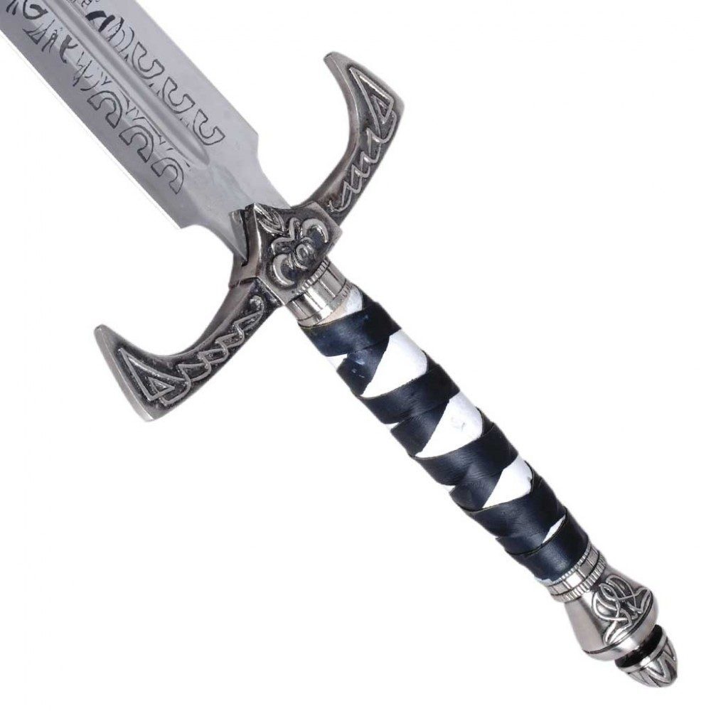 legend-of-the-seeker-sword-of-truth-v1-5.jpg
