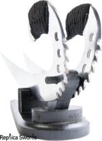 Riddick Saber Claws Knife Life Size Metal Replica